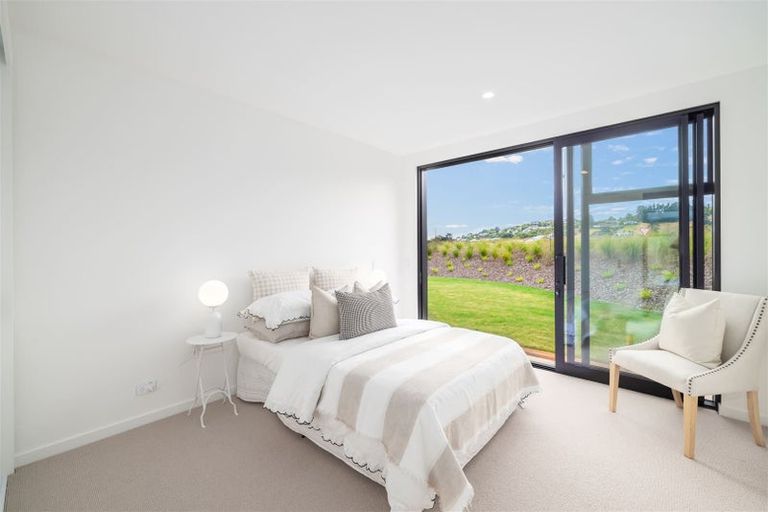 Photo of property in 2 Steve Askin Drive, Cracroft, Christchurch, 8022