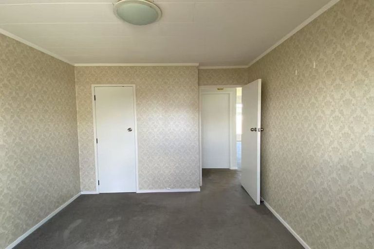 Photo of property in 1/36 Blacklock Avenue, Henderson, Auckland, 0612