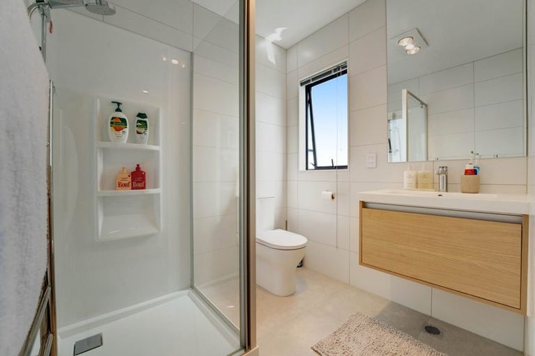 Photo of property in 6 George Cole Lane, Takanini, 2112