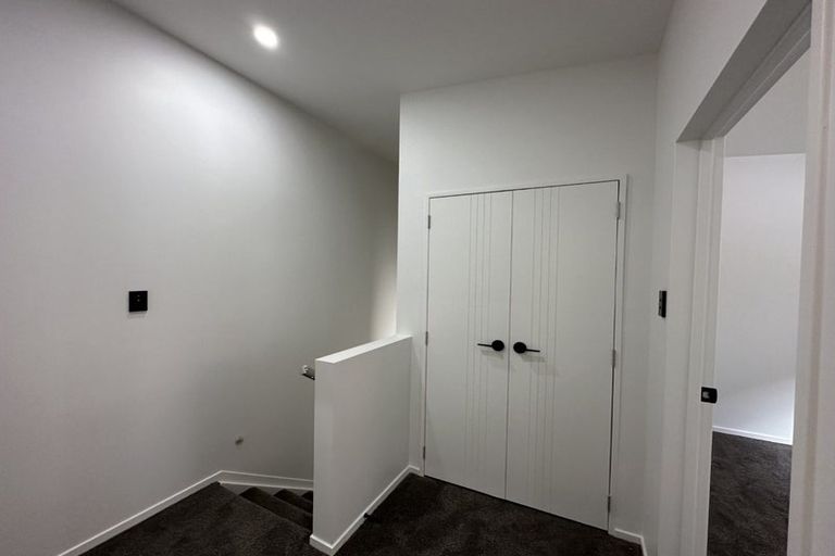 Photo of property in 7/6b William Roberts Road, Pakuranga, Auckland, 2010