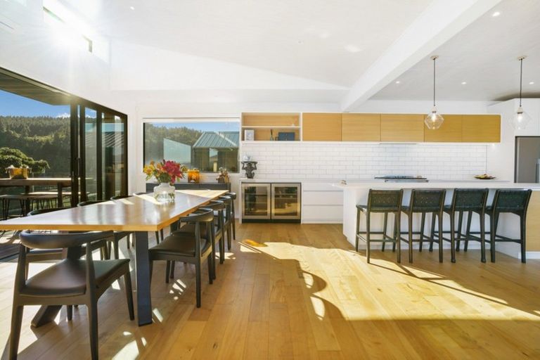 Photo of property in 103 Beach Road, Whangamata, 3620