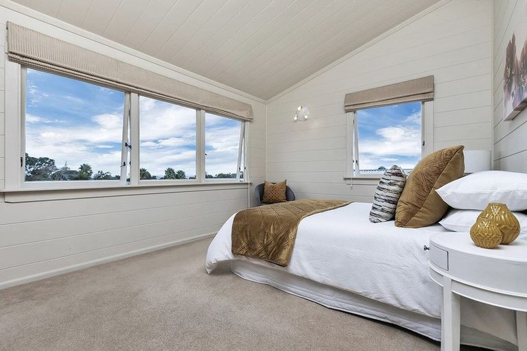 Photo of property in 1/217 Eskdale Road, Birkenhead, Auckland, 0626