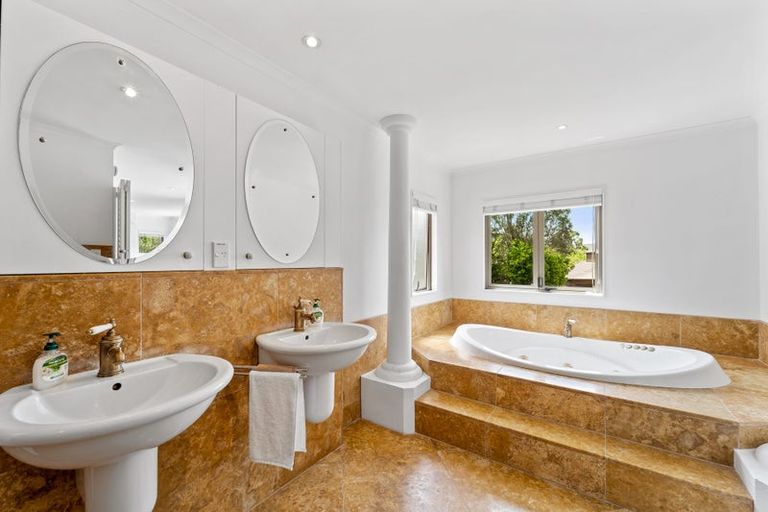 Photo of property in 15 Whale Cove, Stanmore Bay, Whangaparaoa, 0932