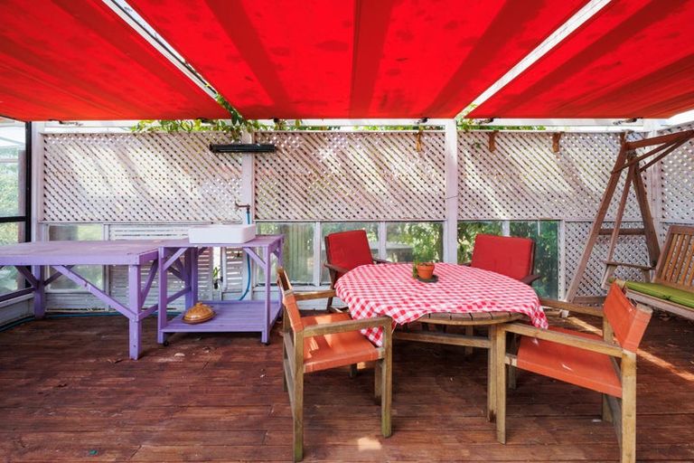 Photo of property in 1 Peter Hall Drive, Kelvin Grove, Palmerston North, 4414