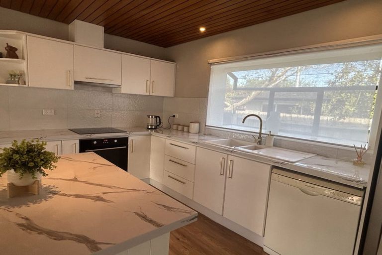 Photo of property in 6 Templetons Road, Hillmorton, Christchurch, 8025