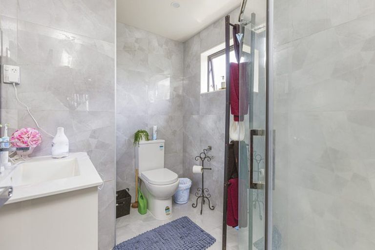 Photo of property in 5b Misty Place, Papatoetoe, Auckland, 2025