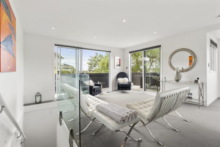 Photo of property in 1/467 Beach Road, Murrays Bay, Auckland, 0630