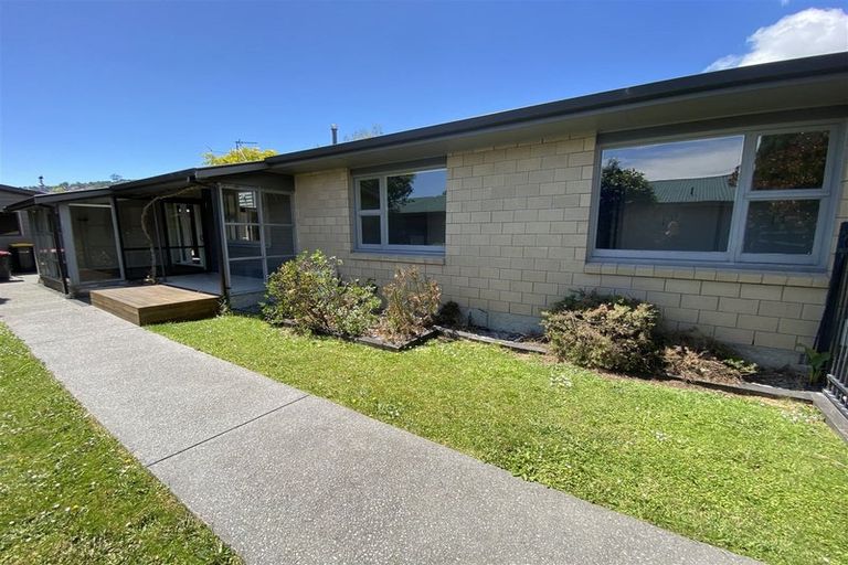 Photo of property in 31 Landsdowne Terrace, Cashmere, Christchurch, 8022