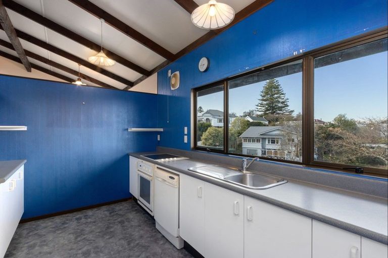 Photo of property in 16 France Road, Bluff Hill, Napier, 4110