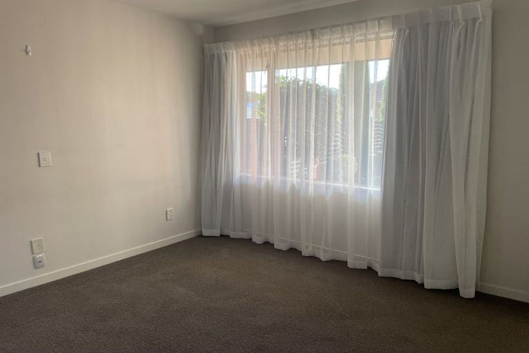 Photo of property in 2/28 Tintern Avenue, Avonhead, Christchurch, 8042