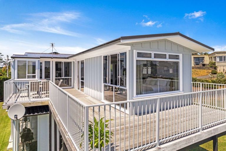 Photo of property in 499 Grahams Beach Road, Manukau Heads, Waiuku, 2684