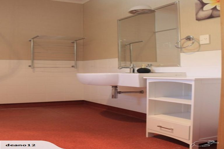 Photo of property in 77 Kyle Road, Waipukurau, 4281