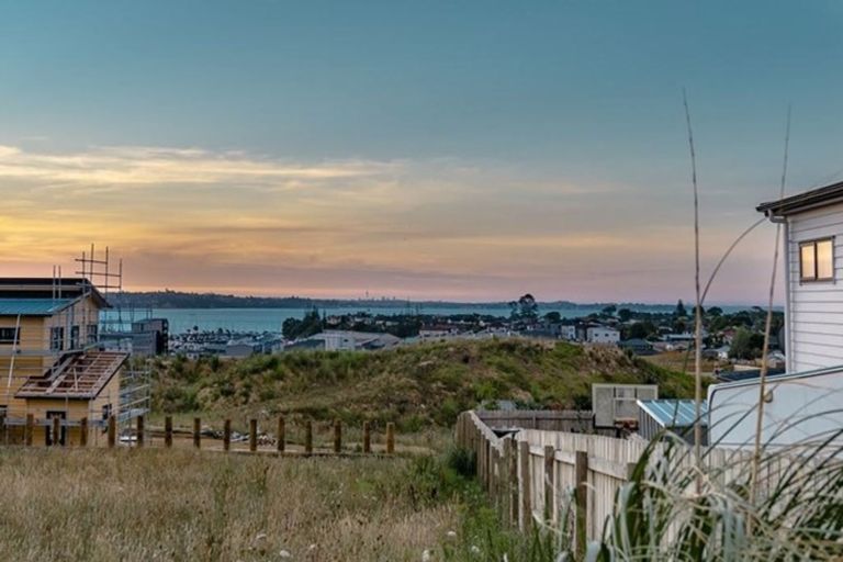 Photo of property in 9 Keshvara Road, Beachlands, Auckland, 2018