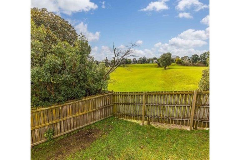 Photo of property in 2/6 Bundena Place, Clendon Park, Auckland, 2103