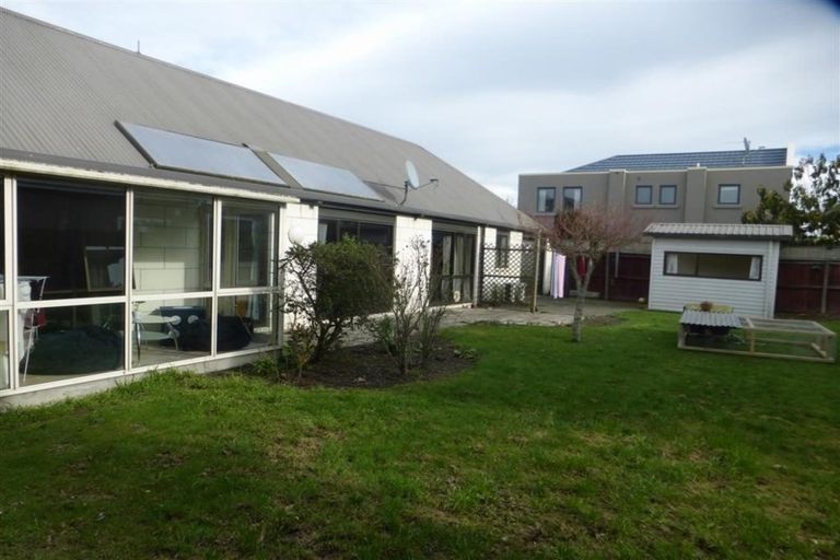 Photo of property in 76b Maidstone Road, Ilam, Christchurch, 8041