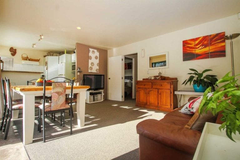 Photo of property in 10d Elliston Crescent, Stanmore Bay, Whangaparaoa, 0932