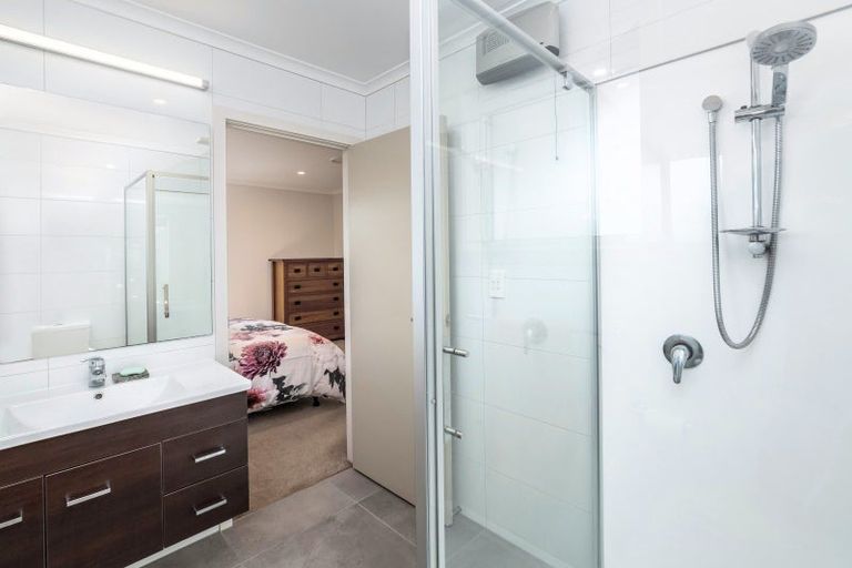 Photo of property in 6 Hewson Lane, Greytown, 5712