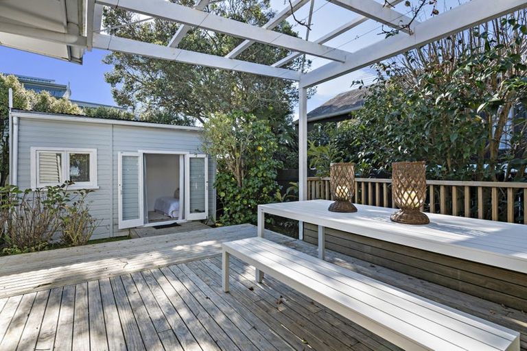 Photo of property in 1/1a Scarboro Terrace, Murrays Bay, Auckland, 0630