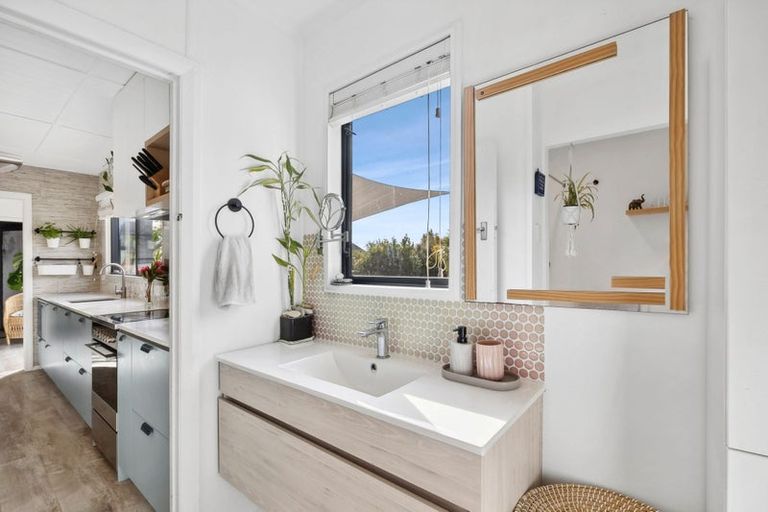 Photo of property in 12 Goddard Road, Tasman, Upper Moutere, 7173