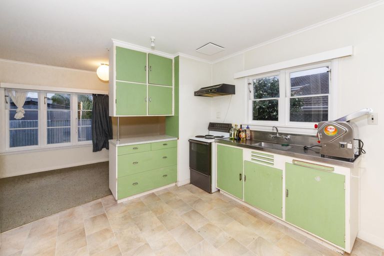Photo of property in 8 Saint Albans Avenue, Hokowhitu, Palmerston North, 4410