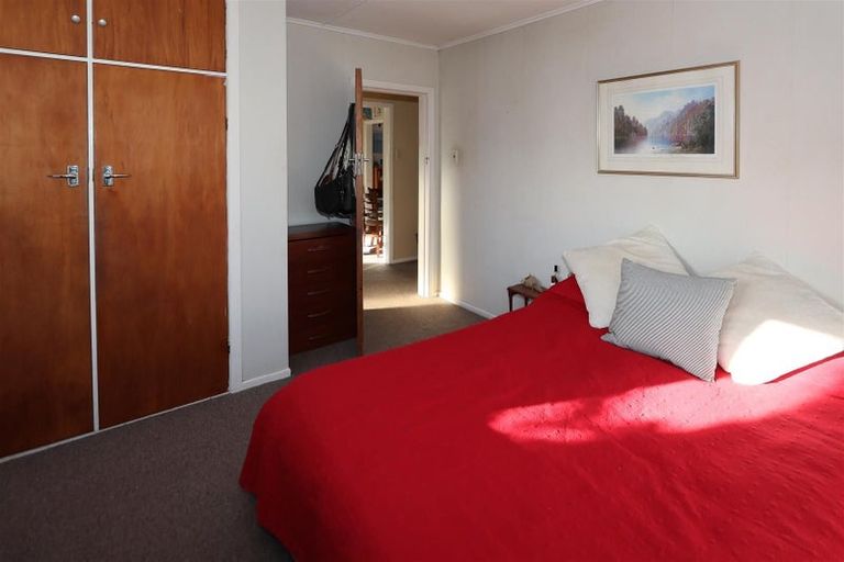 Photo of property in 14 Charles Road, Hannahs Bay, Rotorua, 3010