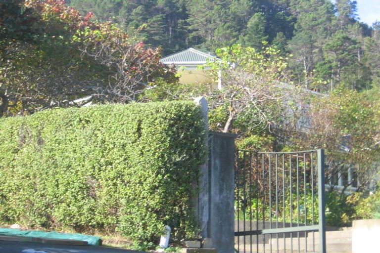 Photo of property in 7 Pitoitoi Road, Days Bay, Lower Hutt, 5013