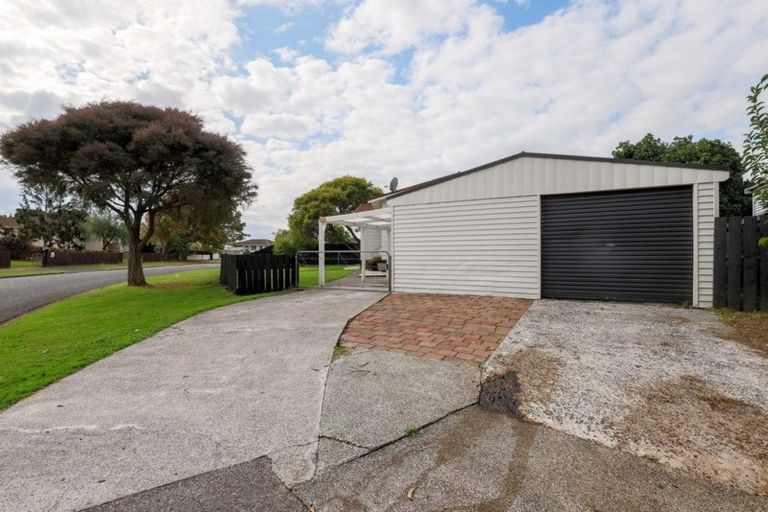 Photo of property in 15 Rangataua Place, Manurewa, Auckland, 2102