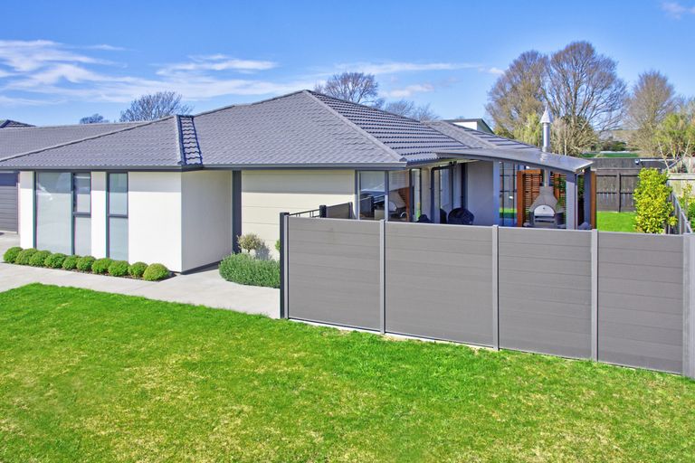 Photo of property in 16 Whatman Avenue, Masterton, 5810
