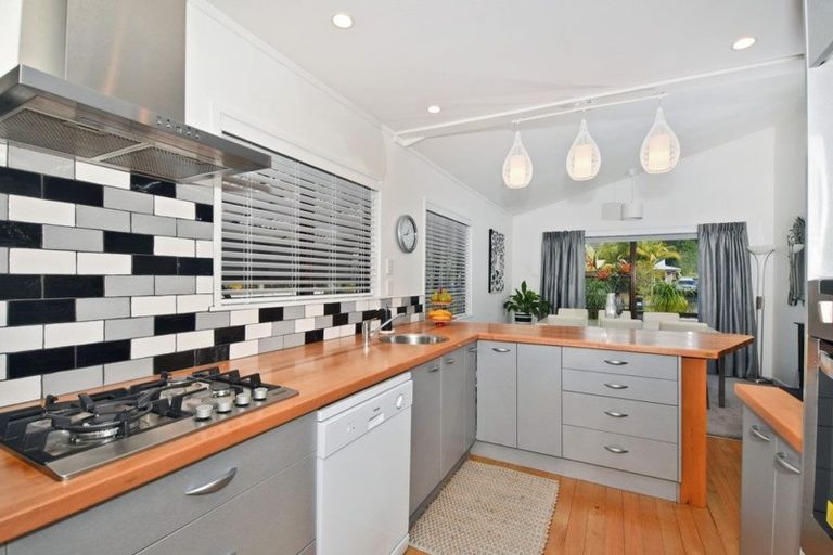 Photo of property in 10 Parkland Crescent, Terrace End, Palmerston North, 4410