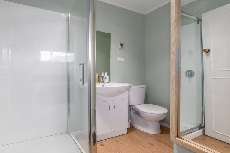 Photo of property in 13 Bowen Street, Levin, 5510