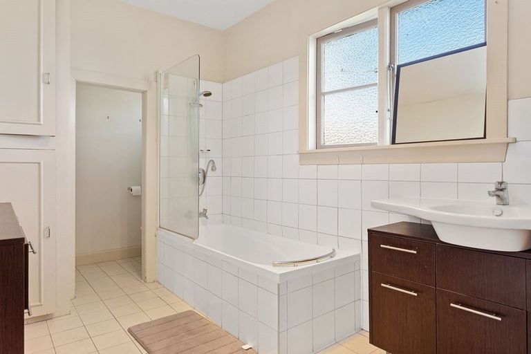 Photo of property in 100a Papanui Road, Merivale, Christchurch, 8014