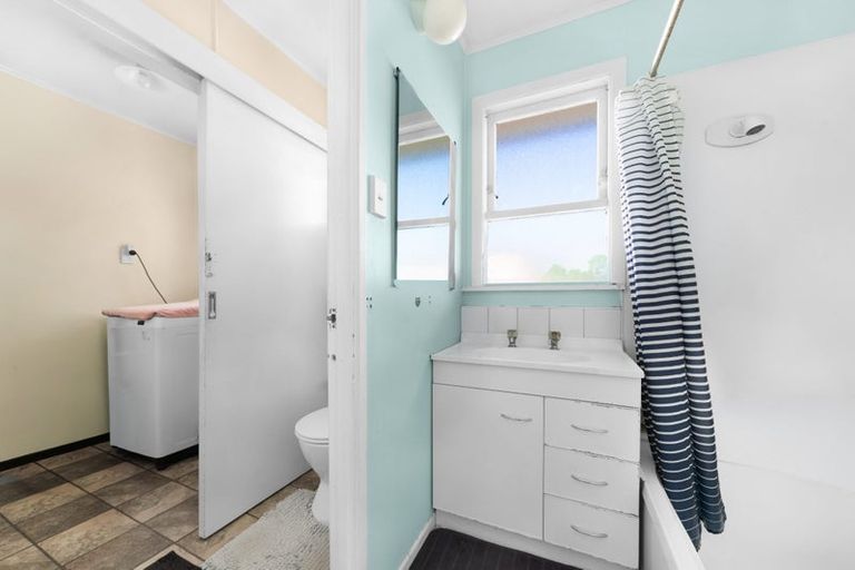 Photo of property in 9 Gainsborough Street, Manurewa, Auckland, 2102