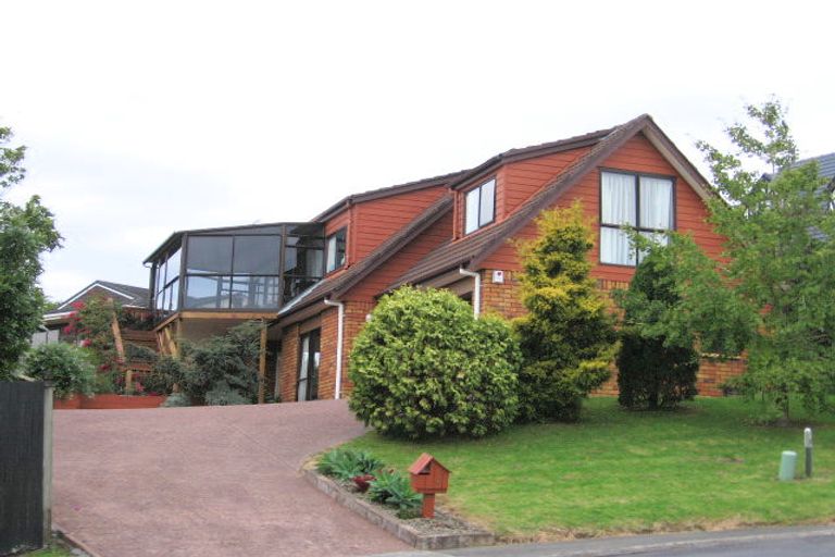 Photo of property in 4 Rosetta Court, Shelly Park, Auckland, 2014