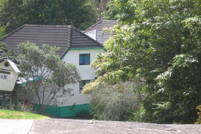 Photo of property in 2/15 Ayton Drive, Totara Vale, Auckland, 0629