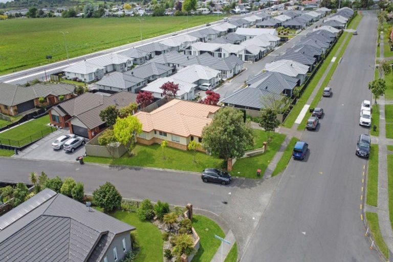 Photo of property in 38 Owhatiura Drive, Lynmore, Rotorua, 3010