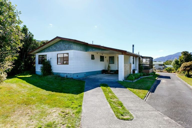 Photo of property in 5 Rihi Place, Nukuhau, Taupo, 3330