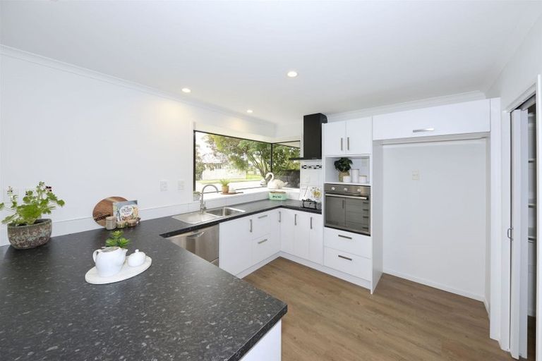 Photo of property in 29 Anglesea Avenue, Parklands, Christchurch, 8083
