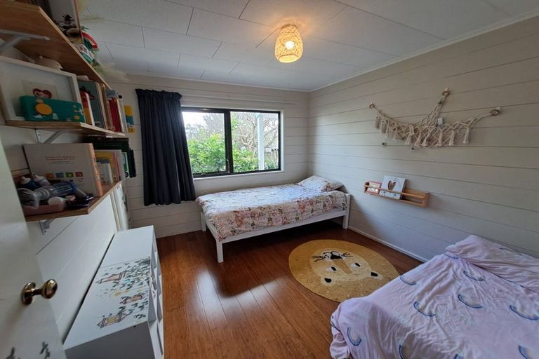 Photo of property in 1/94 Beach Road, Te Atatu Peninsula, Auckland, 0610