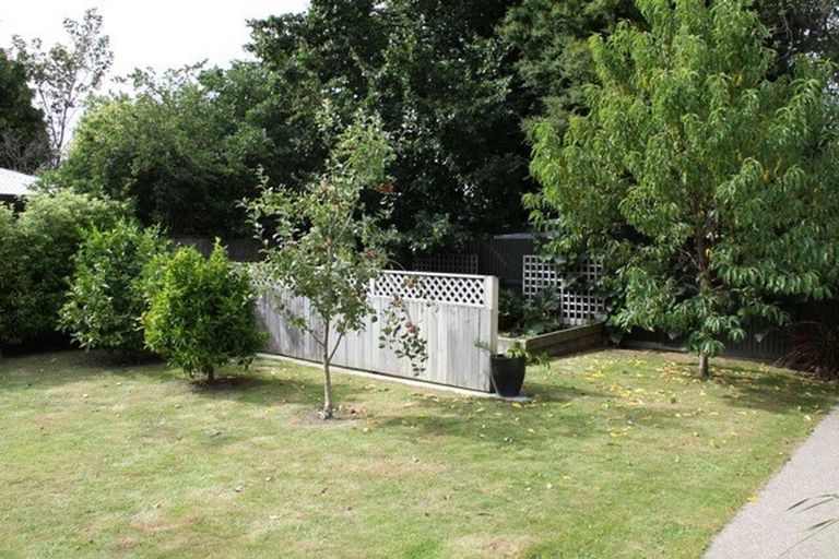 Photo of property in 86 Pahiatua Street, Hokowhitu, Palmerston North, 4410