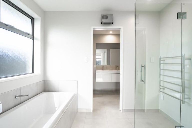 Photo of property in 30 Chatsworth Avenue, Rangiora, 7400