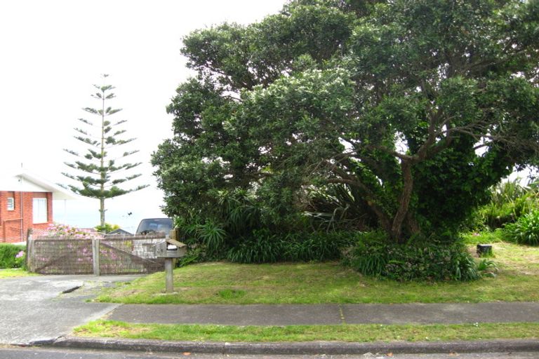 Photo of property in 68 Pacific Parade, Army Bay, Whangaparaoa, 0930