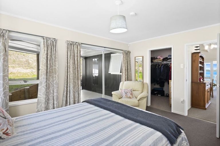 Photo of property in 99 Kawakawa Bay Coast Road, Kawakawa Bay, Papakura, 2585