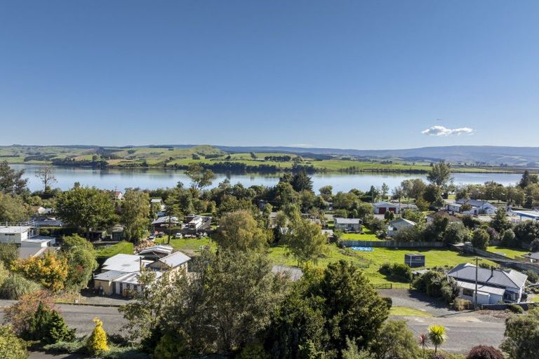 Photo of property in 19 Sandown Street, Waihola, Milton, 9073