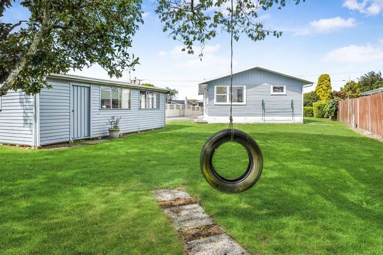 Photo of property in 28 Northolt Road, Fairview Downs, Hamilton, 3214