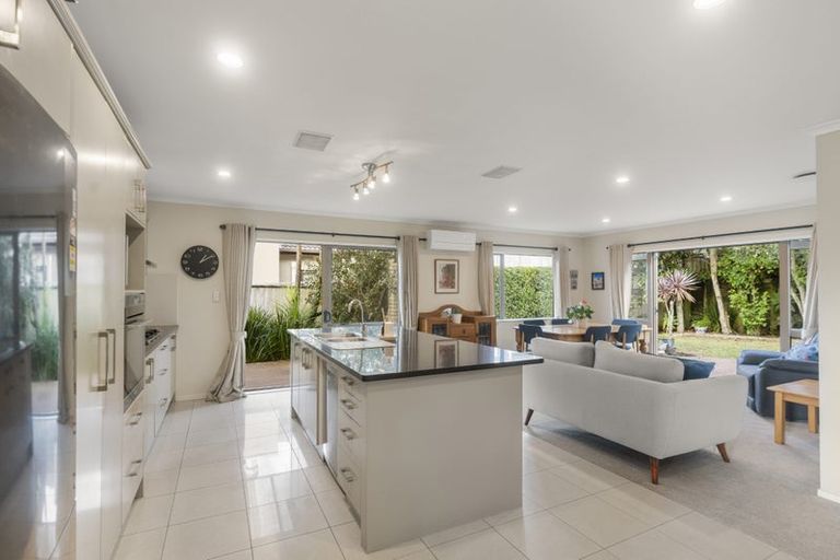 Photo of property in 46 Aberley Road, Schnapper Rock, Auckland, 0632