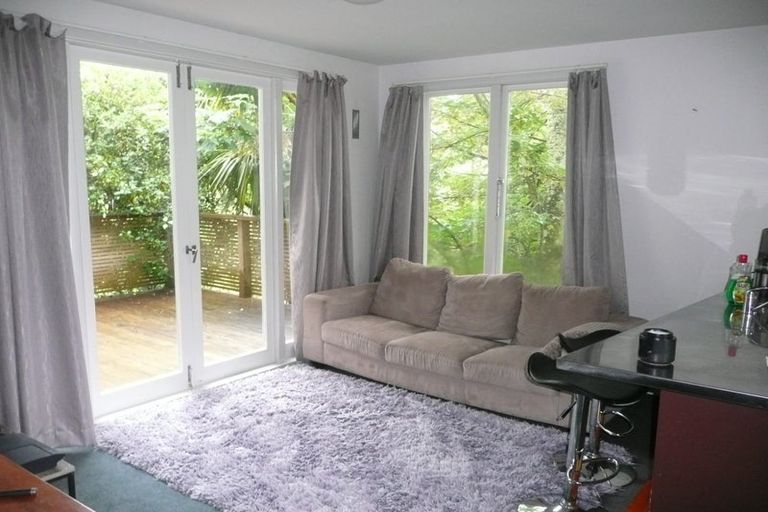 Photo of property in 1 Hadfield Terrace, Kelburn, Wellington, 6012