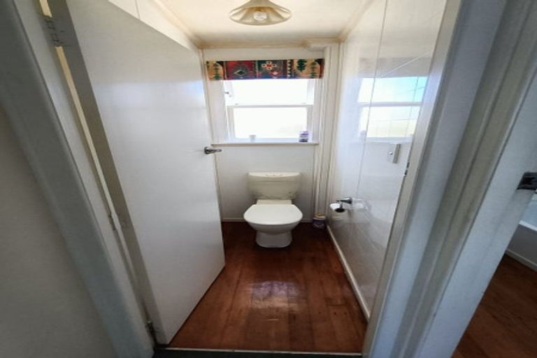 Photo of property in 42 Bracken Road, Paparangi, Wellington, 6037