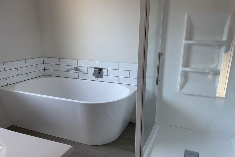 Photo of property in 2/28 Tintern Avenue, Avonhead, Christchurch, 8042