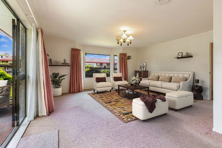 Photo of property in 131b Parrs Cross Road, Glen Eden, Auckland, 0612