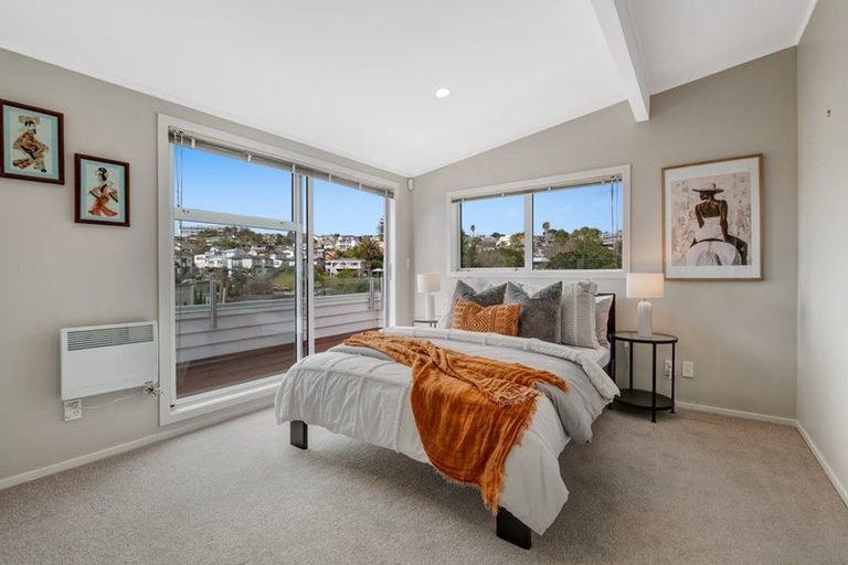 Photo of property in 21 Korotaha Terrace, Rothesay Bay, Auckland, 0630